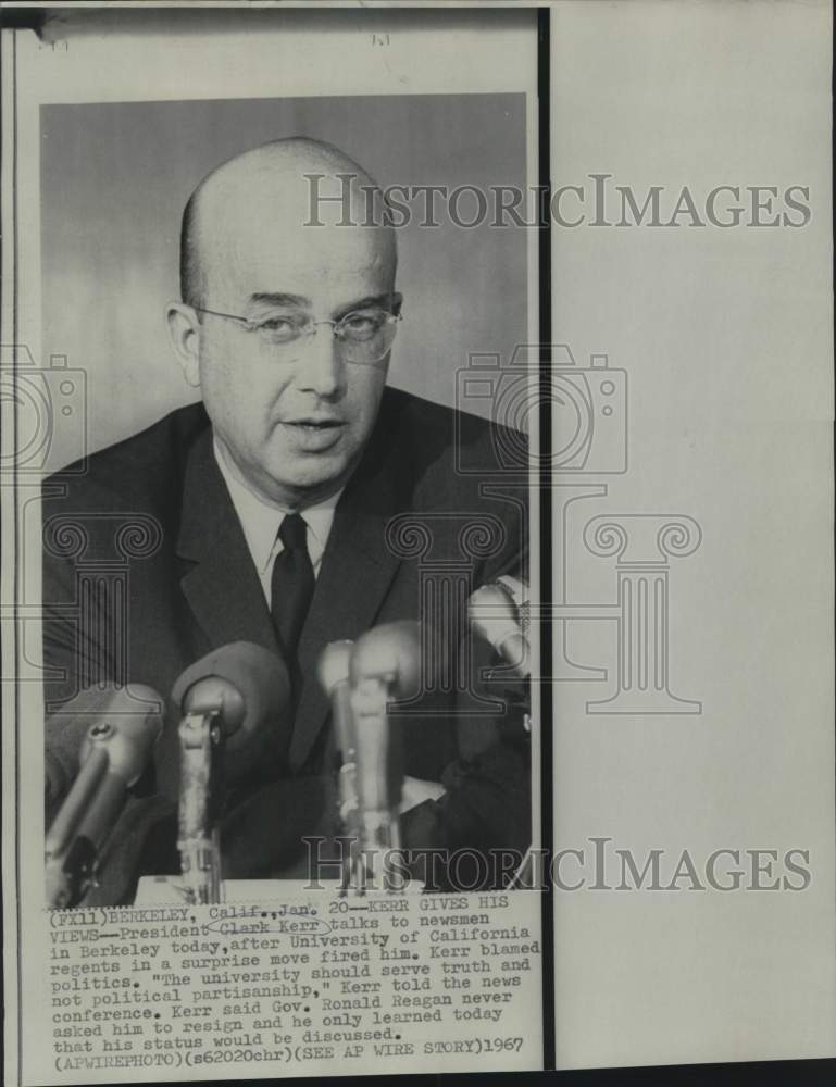 Load image into Gallery viewer, 1967 Press Photo Clark Kerr, fired UCA President, at California news conference
