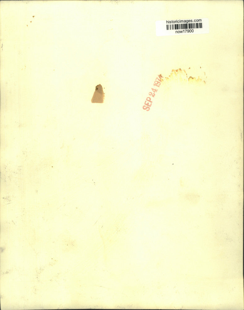 1974 Press Photo Senator Edward Kennedy at Boston news conference. - now17900