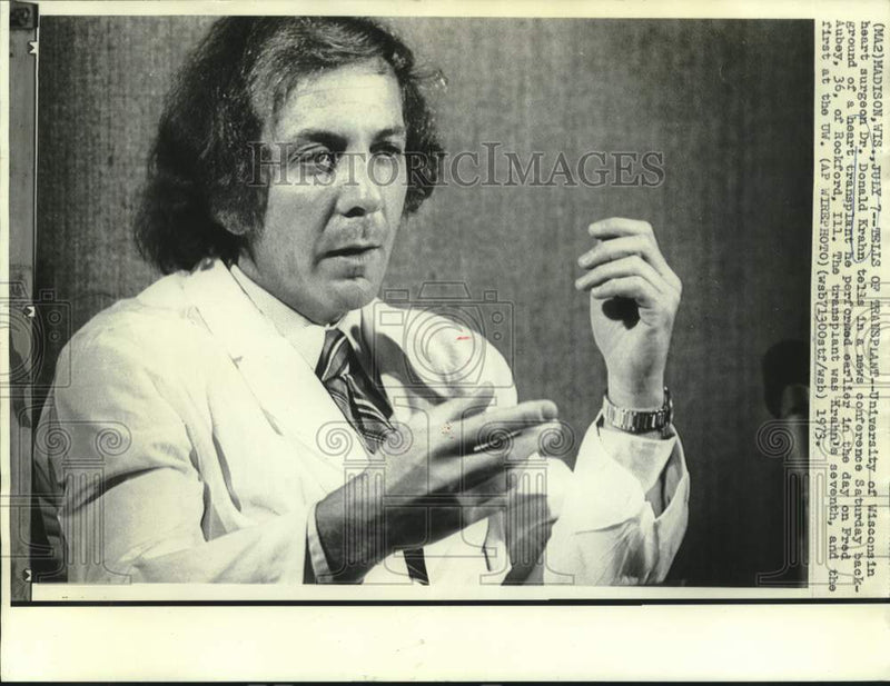 Load image into Gallery viewer, 1973 Press Photo UW's heart surgeon Dr. Donald Krahn at news conference.
