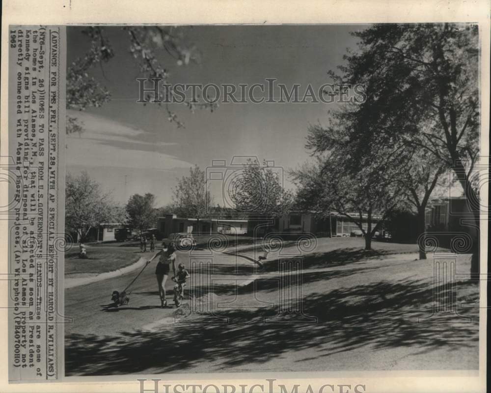 1962 Press Photo Los Alamos homes to pass from government hands - now18383