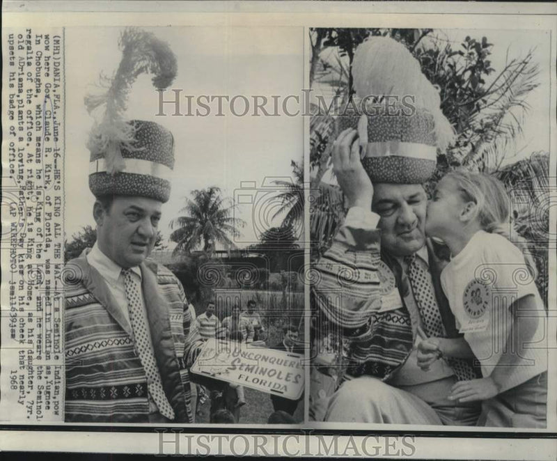 Load image into Gallery viewer, 1968 Press Photo FL Gov. Claude Kirk &amp; daugther at Seminole gathering, Florida
