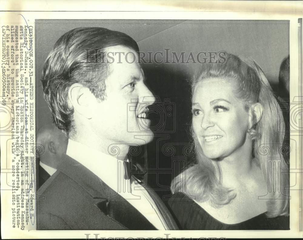 1969 Press Photo Senator and Mrs. Kennedy at MA Historical Society dinner