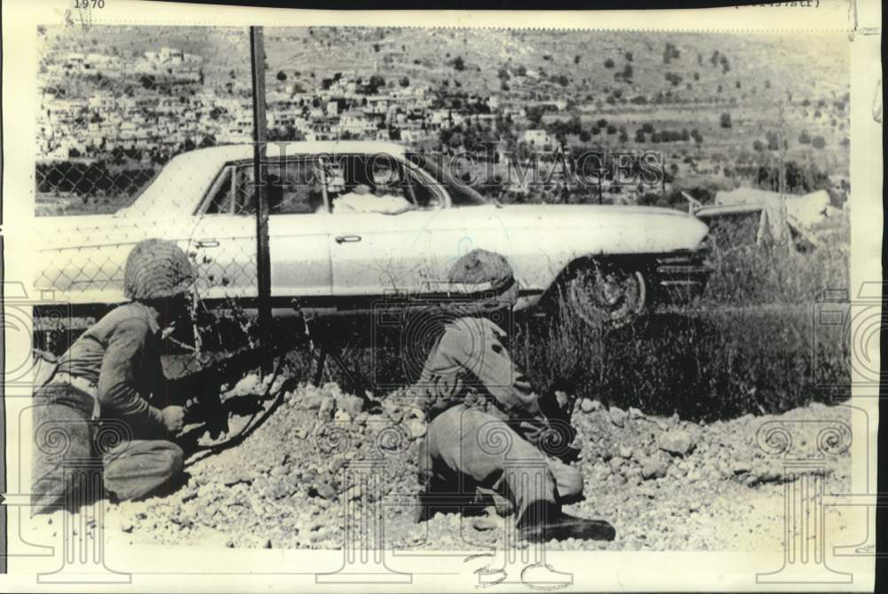 1970 Press Photo Israeli soldiers keep watch on bombed guerrilla area, Lebanon