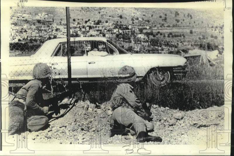 Load image into Gallery viewer, 1970 Press Photo Israeli soldiers keep watch on bombed guerrilla area, Lebanon
