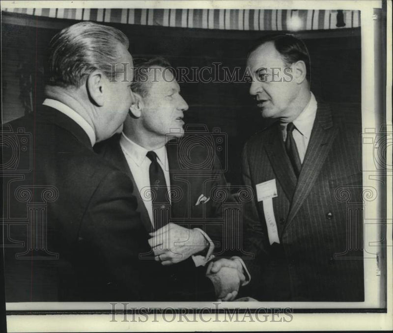 Load image into Gallery viewer, 1966 Press Photo Governors Kirk, Rhodes and Rockefeller at Governors' Conference
