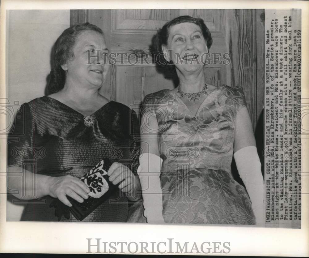 1959 Press Photo Mrs. Eisenhower and Mrs. Khrushchev at White House - now18574