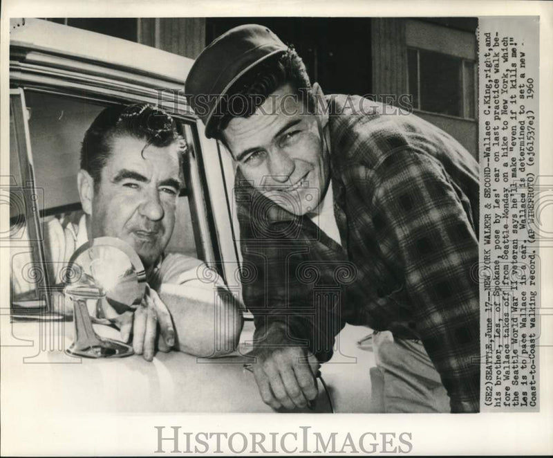 Load image into Gallery viewer, 1960 Press Photo Wallace and Les King, Seattle to New York walker - now18583
