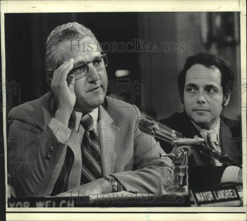 Load image into Gallery viewer, 1972 Press Photo Mayor Moon Landrieu and Sam Massell at Senate Finance Committee
