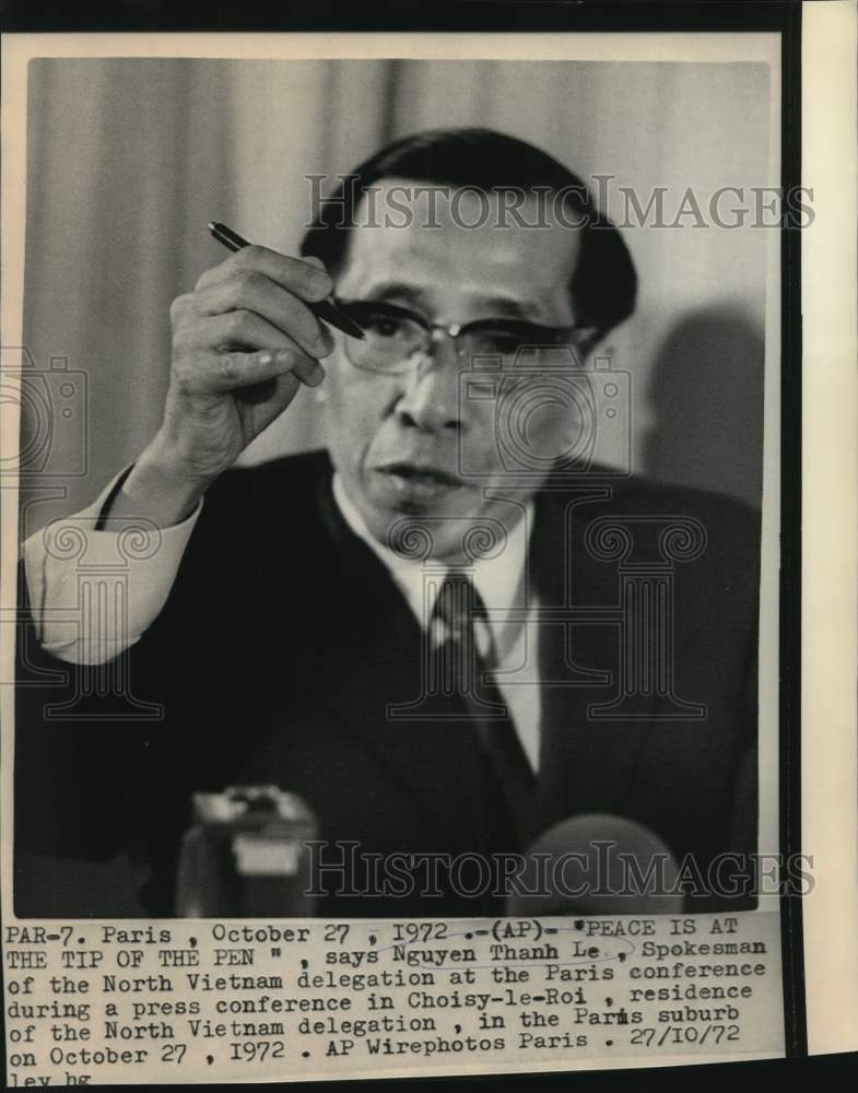 1972 Press Photo North Vietnam's Nguyen Thanh Le at Paris news conference