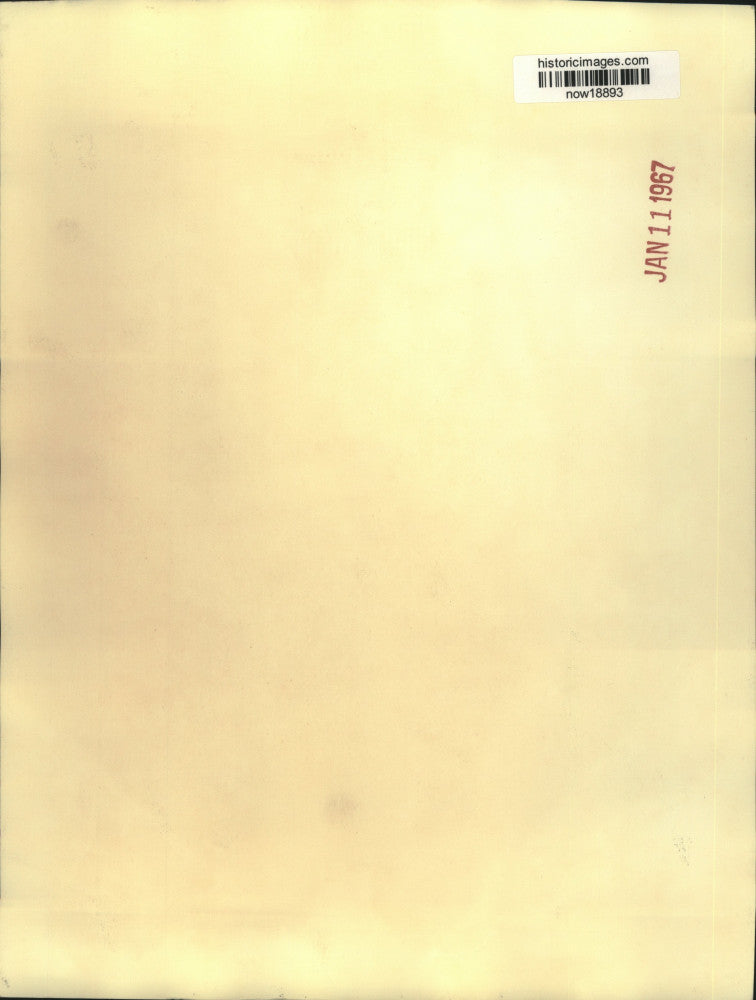 1967 Press Photo Georgia Governor Lester Maddox sits at his desk in Atlanta