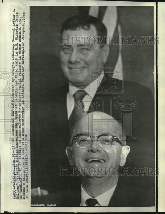 1970 Press Photo Governor Maddox and Attorney General Bolton with newsmen