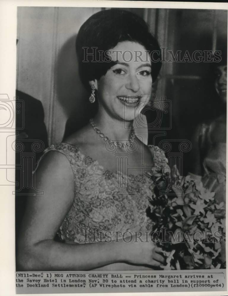 1964 Press Photo Princess Margaret arrives in London, England to attend ball
