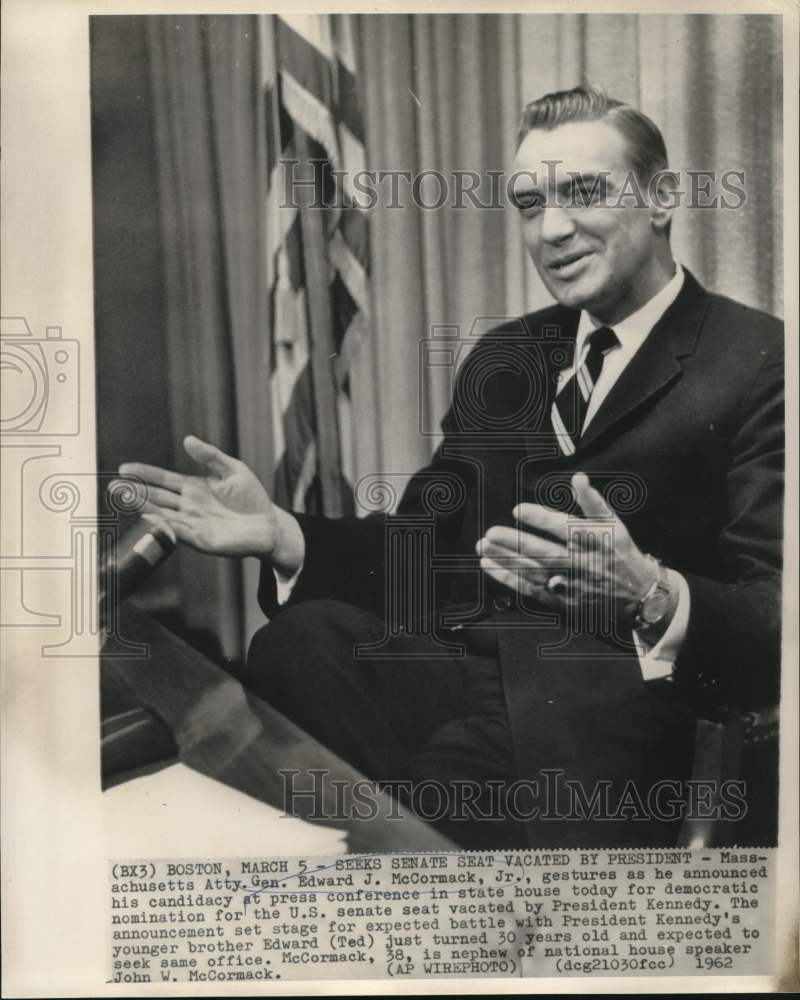 Load image into Gallery viewer, 1962 Press Photo Massachusetts Attorney General gestures at press conference.
