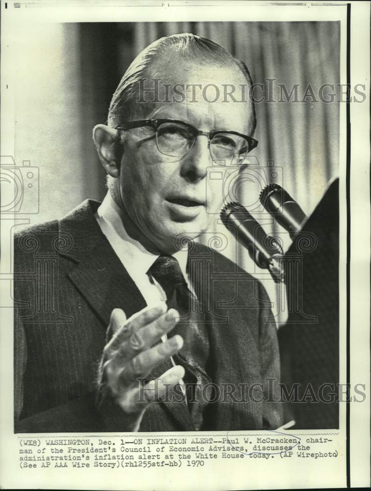 Load image into Gallery viewer, 1970 Press Photo Paul McCracken discusses inflation alert with newsmen
