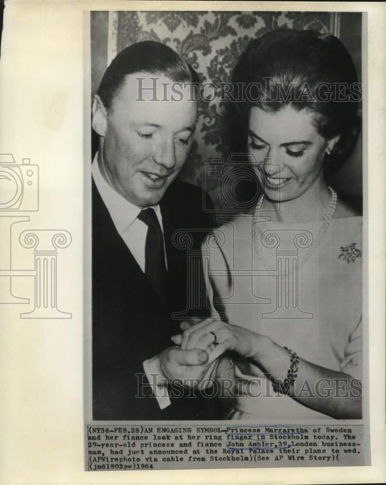 1964 Press Photo Princess Margaretha, John Ambler with engagement ring, Sweden