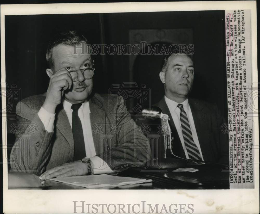 1959 Press Photo Doctors Austin Bouse and Lloyd Law testify at fallout hearing