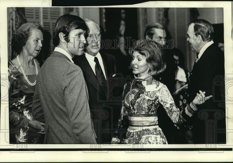 Load image into Gallery viewer, 1973 Press Photo Representative and Mrs. Trent Lott with others at reception.

