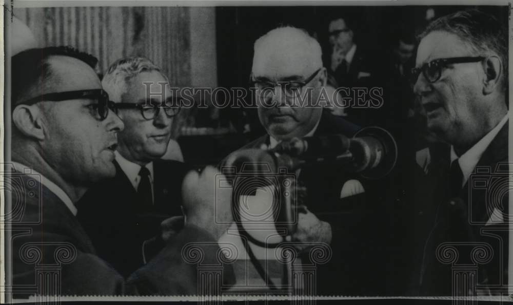 1967 Press Photo Representative Jesse McLain and others at House Affairs hearing