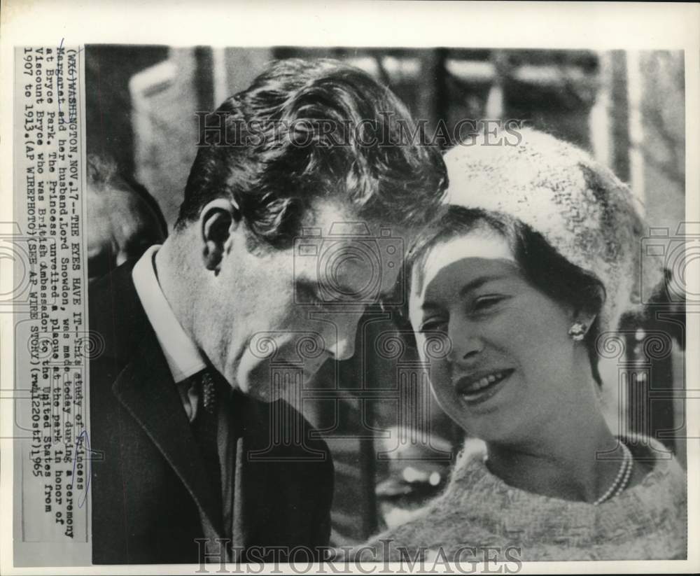 1965 Press Photo Princess Margaret and Lord Snowdon at Bryce Park unveiling.