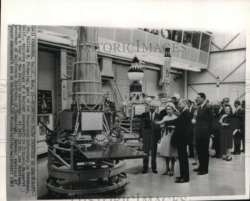 Load image into Gallery viewer, 1965 Press Photo Scientists brief Princess Margaret on spacecraft in California
