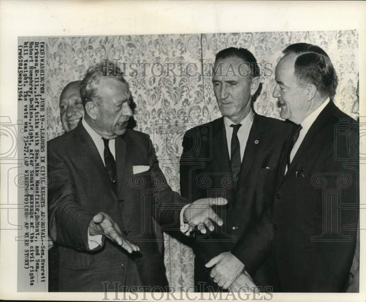 1964 Press Photo Senators Mansfield, Dirksen and Humphrey confer in Washington