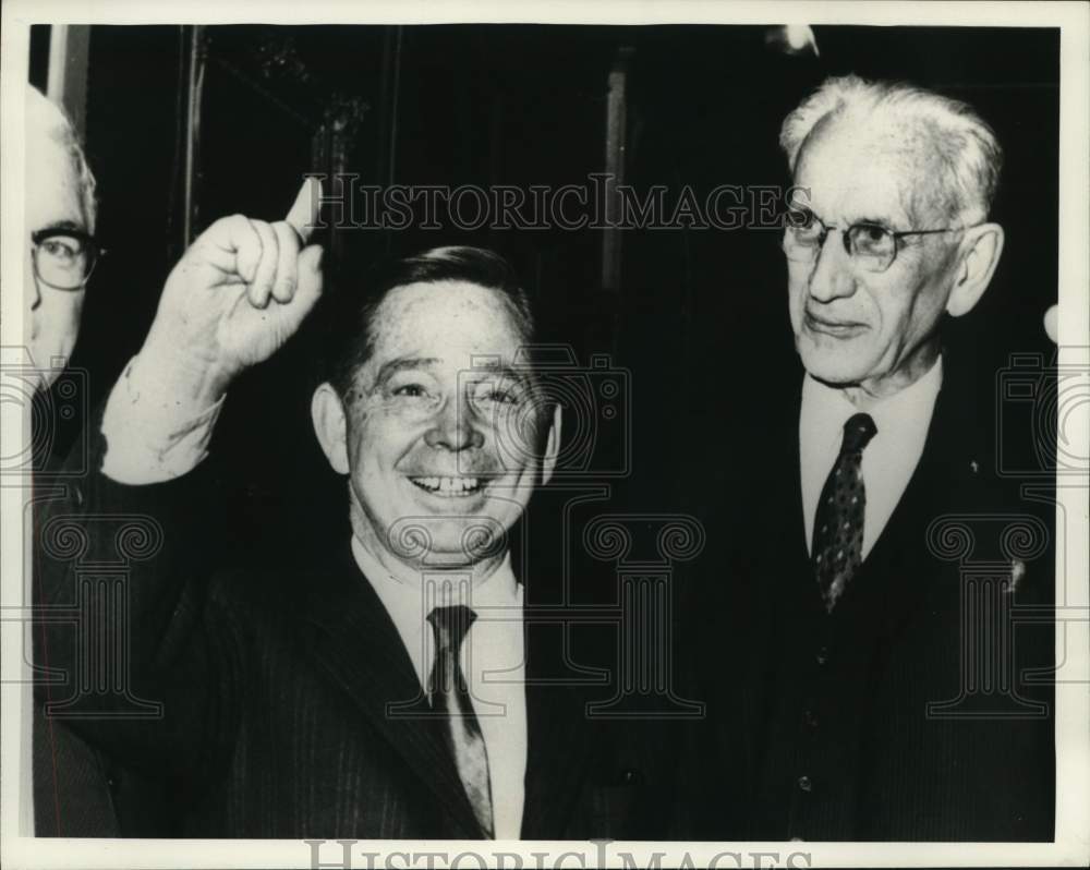 1964 Press Photo Speaker of the House John McCormack and others - now19701
