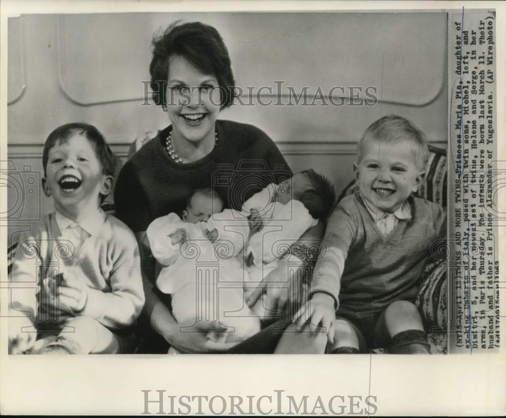 1963 Press Photo Princess Maria Pia poses with twin son, 5, and new infant twins