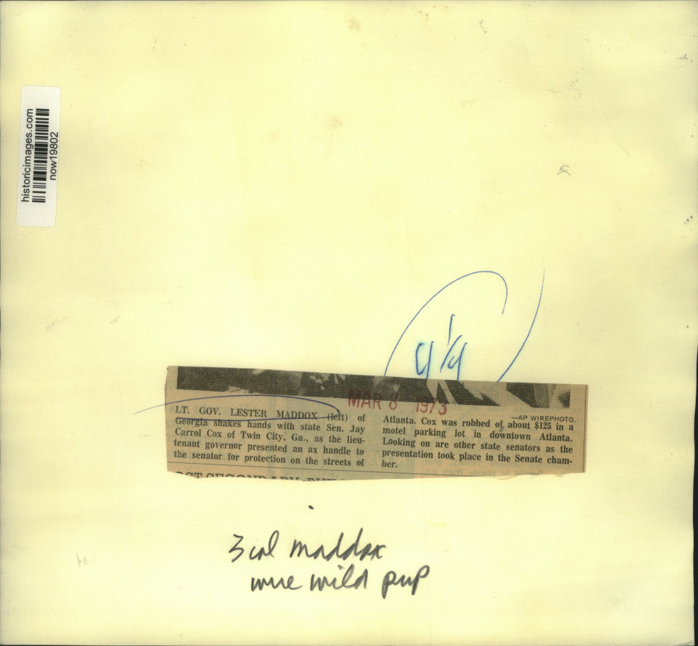 1973 Press Photo Lt. Governor Maddox presents ax handle to Senator Cox