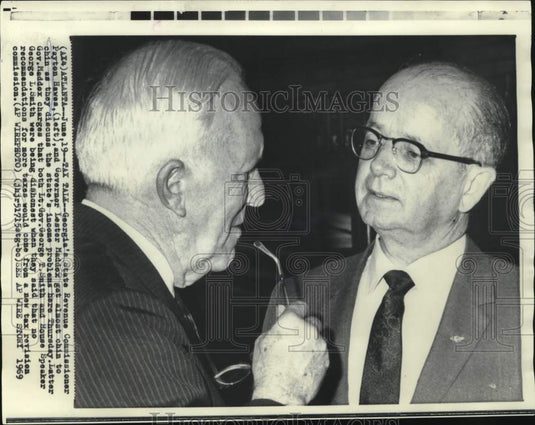 1969 Press Photo Governor Maddox and Payton Hawea confer in Atlanta, Georgia