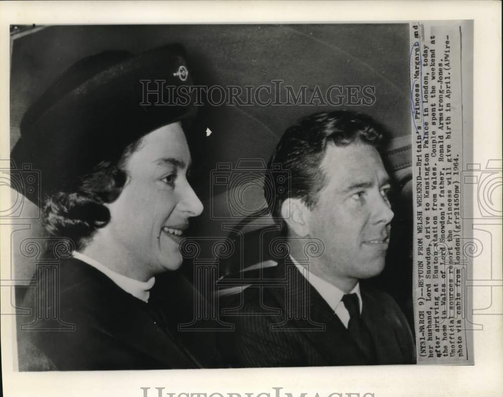 1964 Press Photo Princess Margaret and Lord Snowdon drive to Kensington Palace