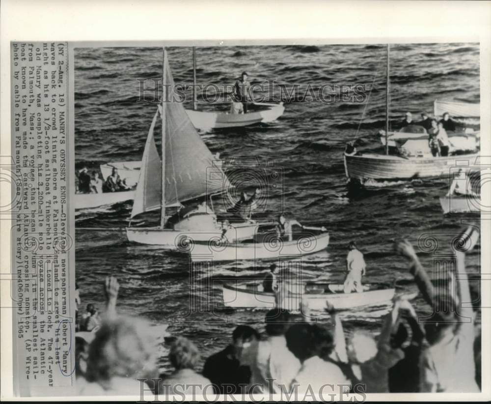 1965 Press Photo Robert Manry greeted at Falmouth, England after Atlantic voyage