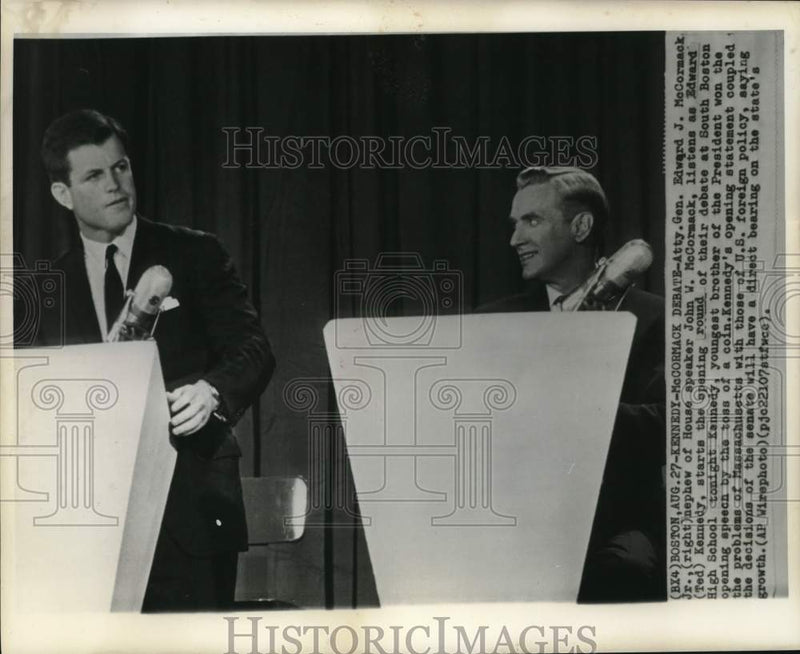 Load image into Gallery viewer, 1962 Press Photo Kennedy-McCormack debate at South Boston High School
