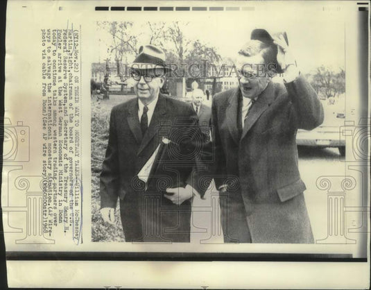 1968 Press Photo William Martin and Fowler arrive in Bonn, West Germany
