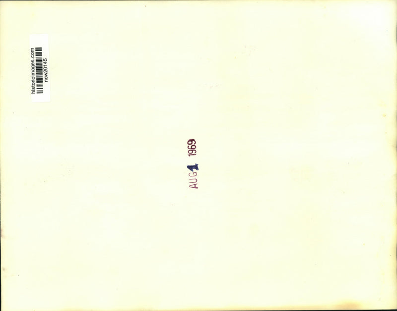 Load image into Gallery viewer, 1969 Press Photo Scientists see features of Mars from Mariner 6 photo
