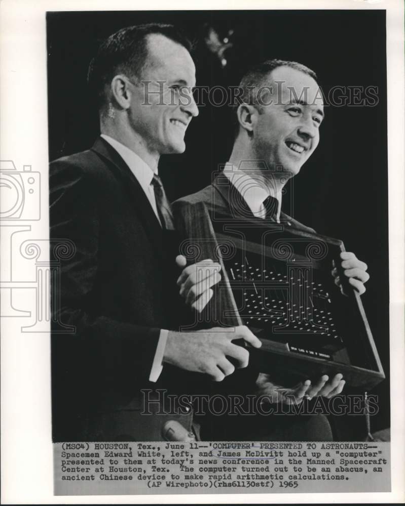 Load image into Gallery viewer, 1965 Press Photo Astronauts Edward White and James McDivitt at news conference
