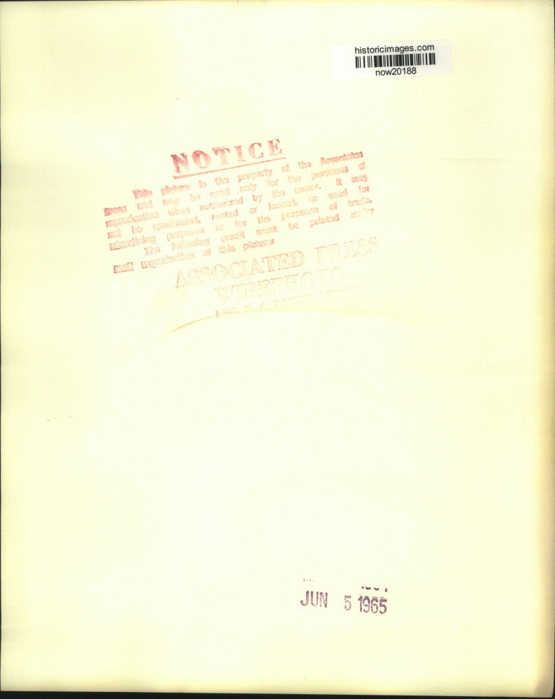 1965 Press Photo Astronaut James McDivitt parents shown in their Michigan home.