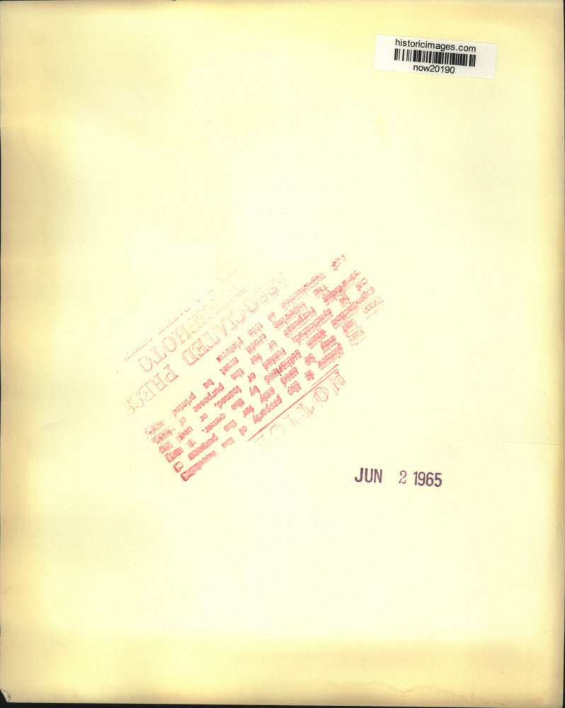 1965 Press Photo Gemini astronaut James McDivvit's parents look at photographs