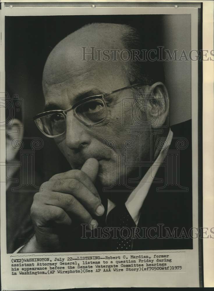 Load image into Gallery viewer, 1973 Press Photo Robert Mardian listens to question at Senate Watergate hearing
