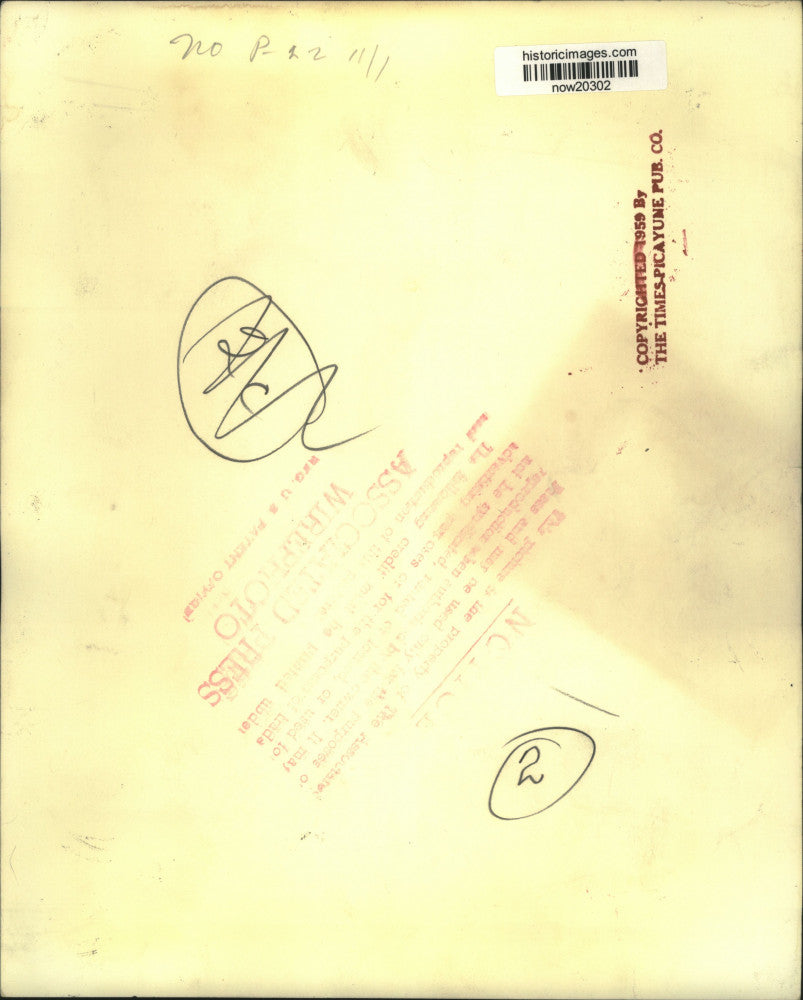 1956 Press Photo Soviet's Georgi Malenkov raises glass in toast to Lord Citrine