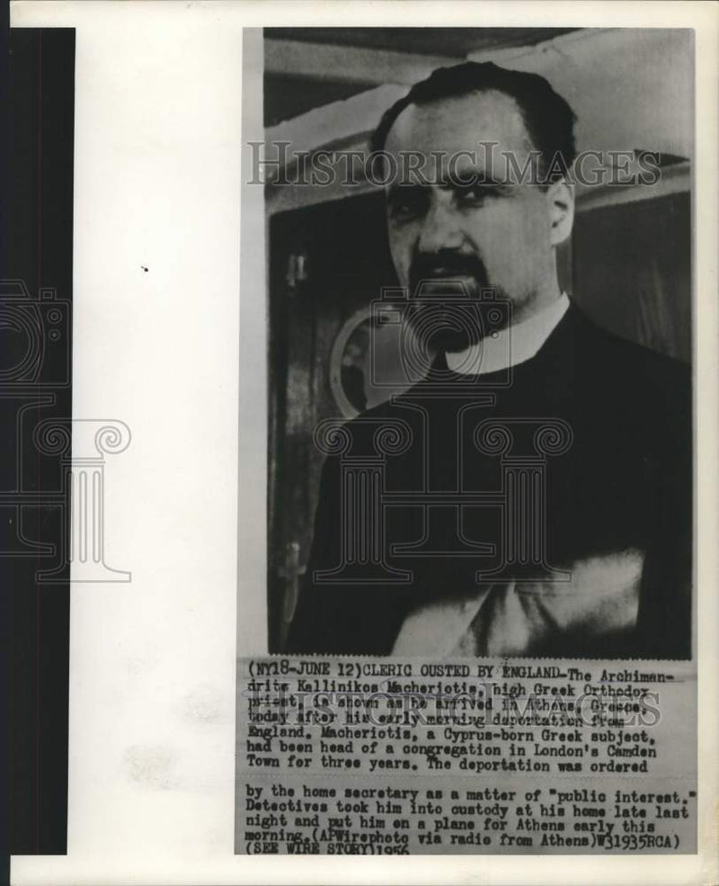 Load image into Gallery viewer, 1956 Press Photo Greek priest Macheriotis deported from England to Greece

