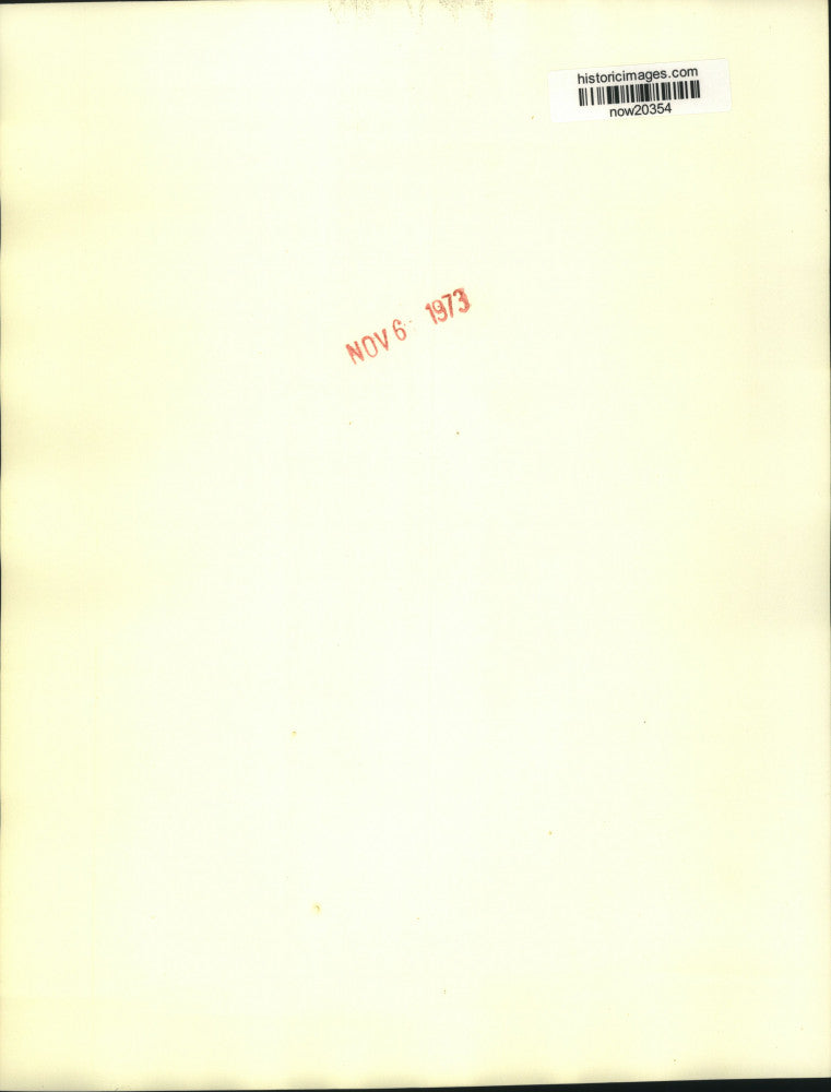 1973 Press Photo Canadian Energy Minister Macdonald with reporters in Ottawa