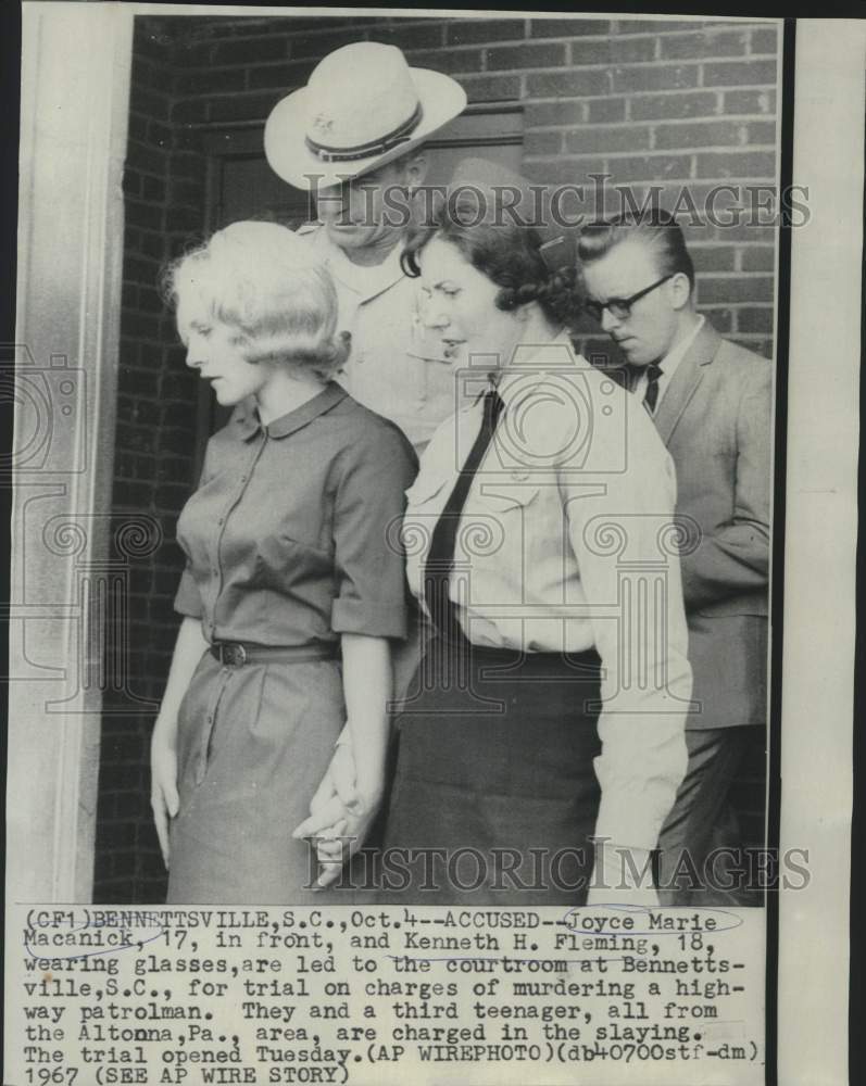 1967 Press Photo Joyce Marie Macanick and Fleming led to SC courtroom