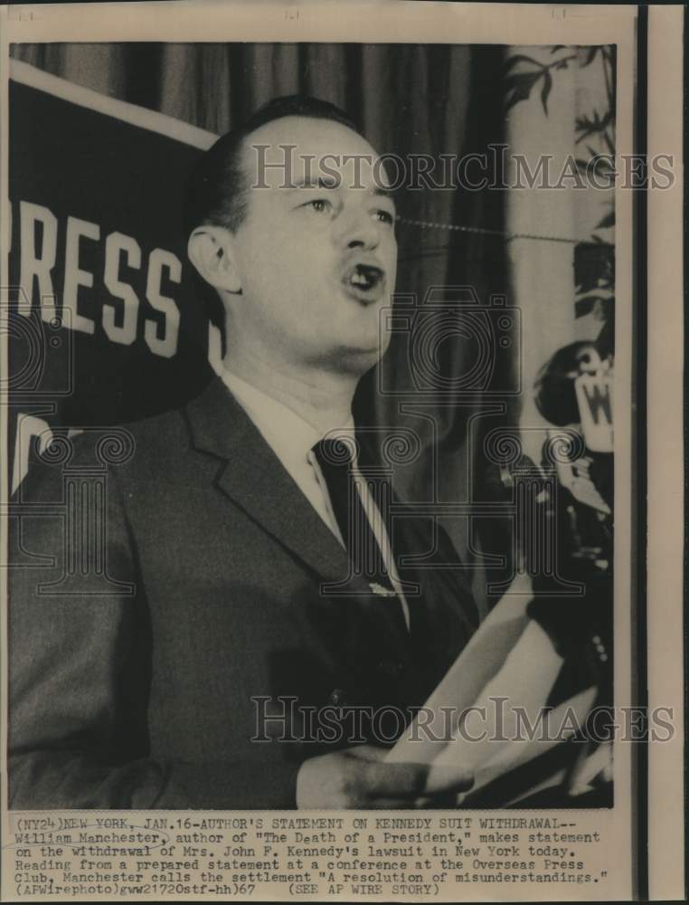 1967 Press Photo Author William Manchester at Overseas Press Club - now20410
