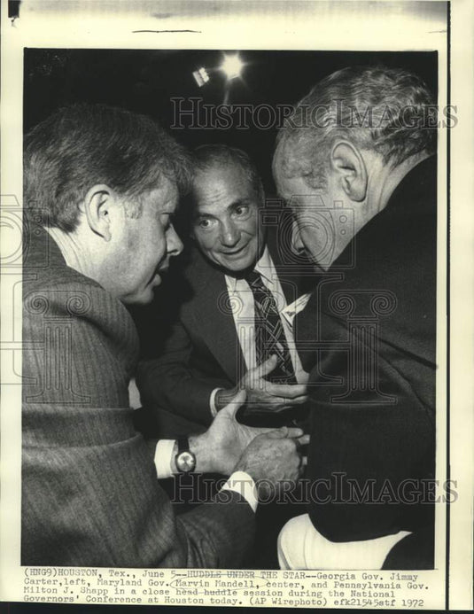 1972 Press Photo Governors Mandel, Carter and Shapp huddle at Houston conference