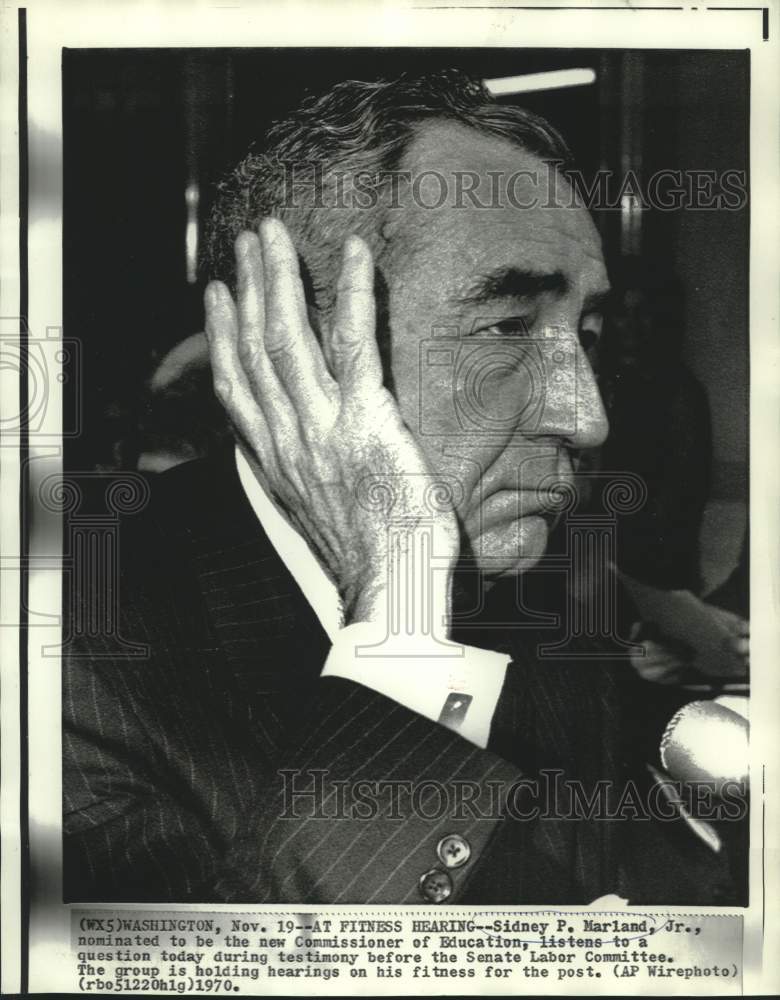 Load image into Gallery viewer, 1970 Press Photo Nominated Commissioner of Education Sidney Marland at hearing
