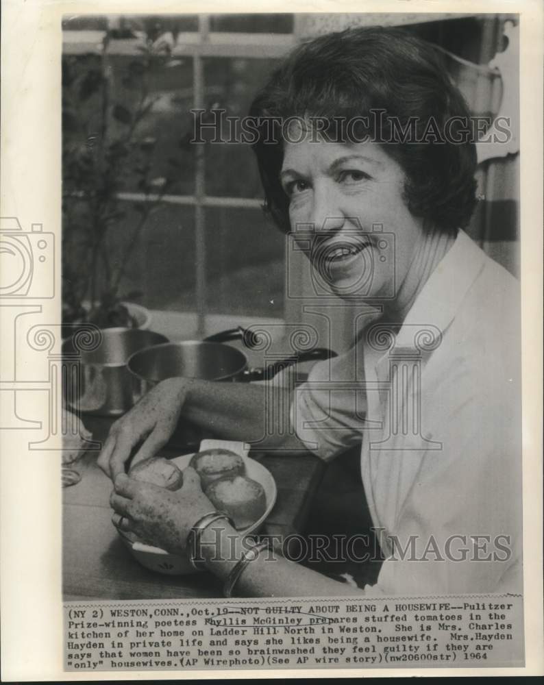 1964 Press Photo Pulitzer Prize-winner poetess Phyllis McGinley interviewed