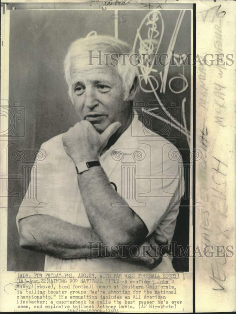 1974 Press Photo Southern California&#39;s football coach John McKay aims for title