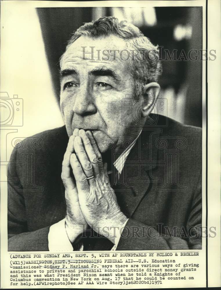 1971 Press Photo Education Commissioner Sidney Marland discusses federal aid