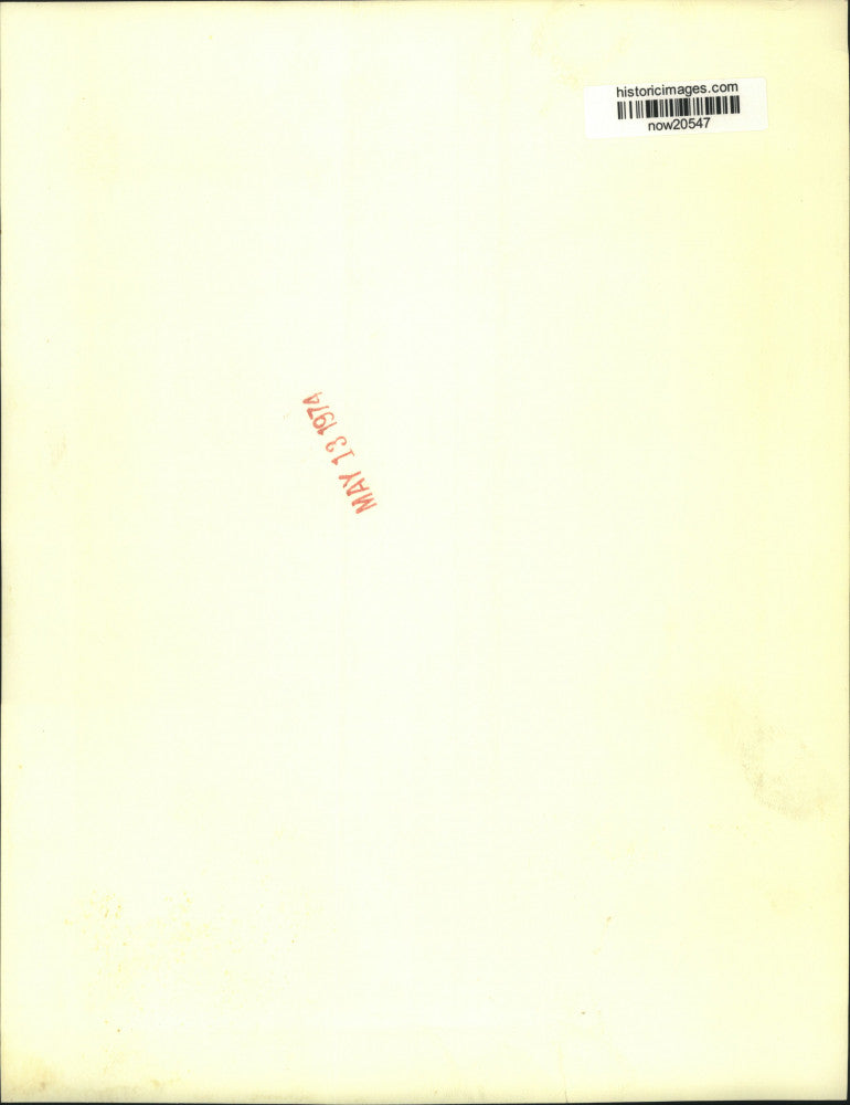 1974 Press Photo G. Gordon Liddy's attorney Maroulis leaves US District Court