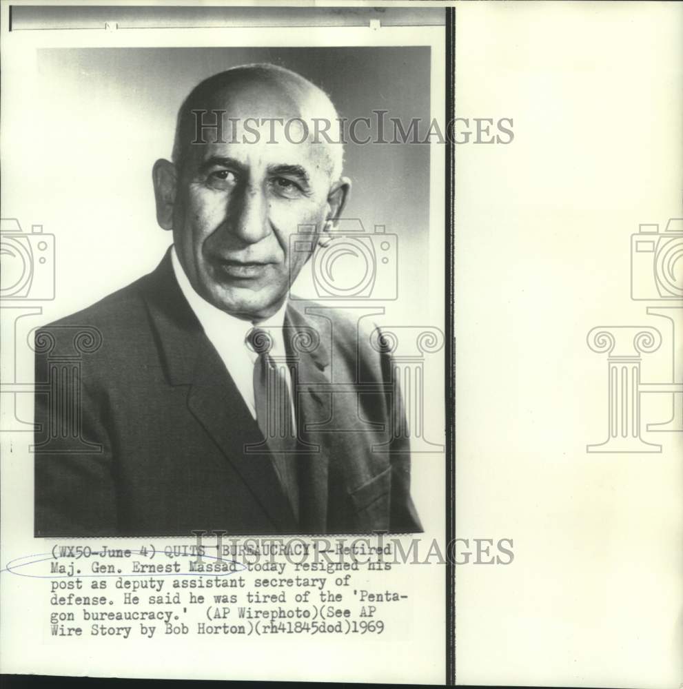 1969 Press Photo Ernest Massad resigns as Deputy Assistant Secretary of Defense